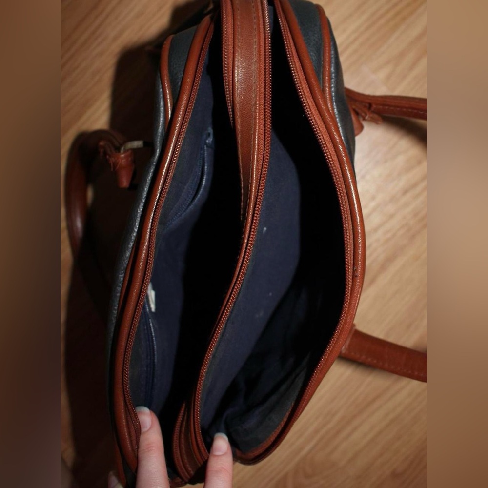 Leather Travel Bag in Navy and Brown - Picture 4 of 4